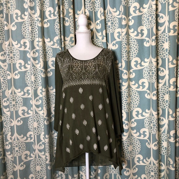 Rebecca Malone Tops - Rebecca Malone Gold Embellished Knit Top